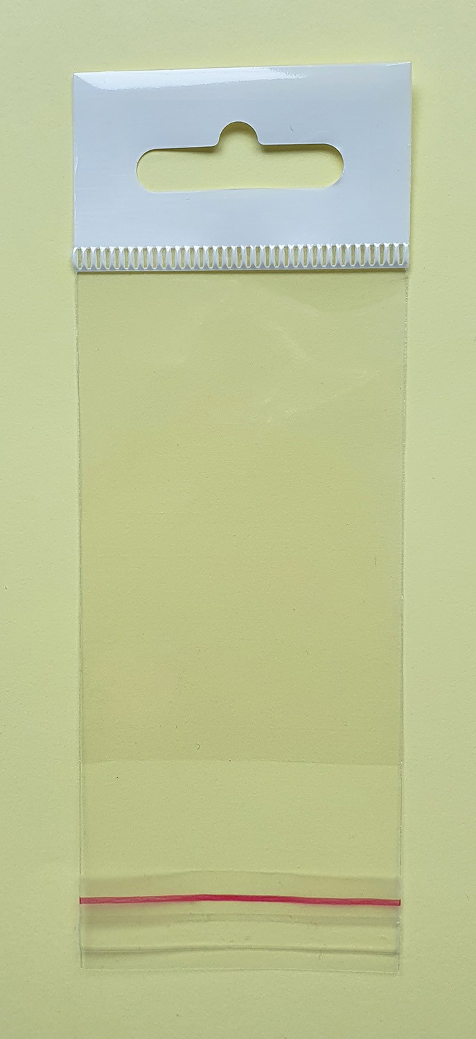 80 x 120 + 35 + 35 x 0,03 mm-es (8 x 12 cm-es) felakasztható, eurolyukas, ragasztócsíkos PP (celofánszerű) tasak, 100 db
